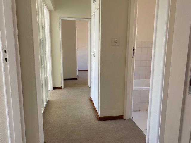 To Let 2 Bedroom Property for Rent in Sea Point Western Cape